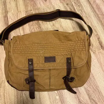 베이지 캔버스 메신저 백