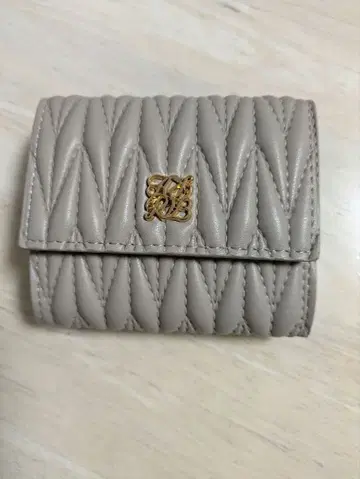 지젤 3단 폴더형 지갑 그레이지 [ 미사용 새상품 ]