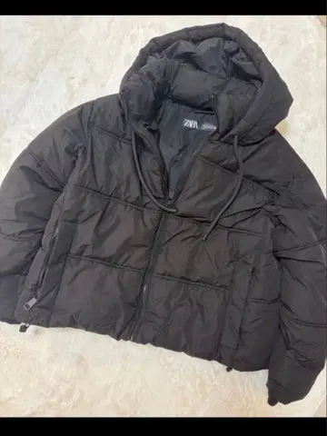 ZARA 블랙 다운 자켓 S