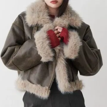 [MURUA] 2025AW 언이븐 숏 페이크 무스탕 자켓