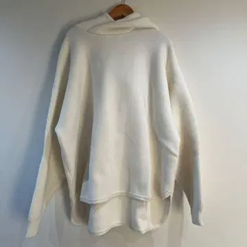 후드 부착 오버 사이즈 니트 스웨터 화이트