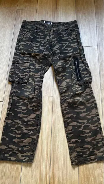 BEAMS 카모 무늬 카모플라쥬 카고 팬츠