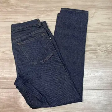 A.P.C. PETIT NEW STANDARD 스트레이트 데님 28