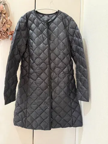 UNIQLO 블랙 노카라 울트라 라이트 다운 S