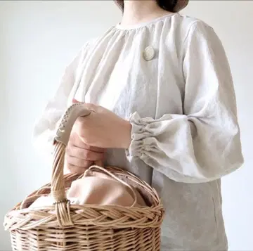 핸드메이드 작가 ellie 뒷단추 개더넥 블라우스 아이보리