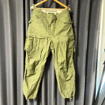 올리브 그린 카고 팬츠