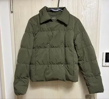 유니클로C 다운 숏 자켓 새상품급