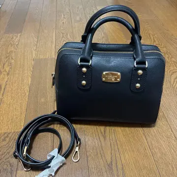 MICHEAL KORS 백