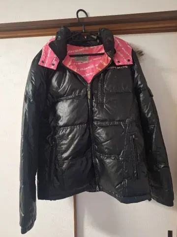 바디 글로브 다운 자켓 L 블랙/핑크