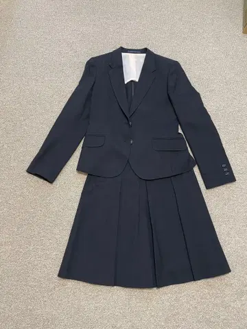 LES MUES 비즈니스 정장 자켓과 스커트 세트