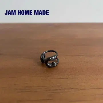 JAM HOME MADE 세이프티 핀 다이아몬드 이어커프 블랙