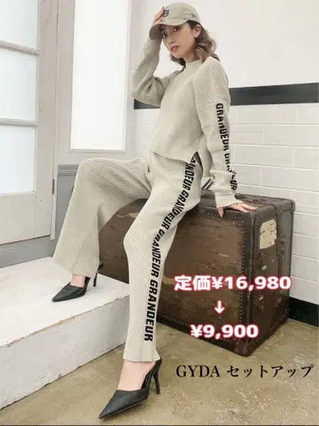 [ 새상품 ] GYDA GRANDEUR 자카드 리브 니트 셋업 베이지