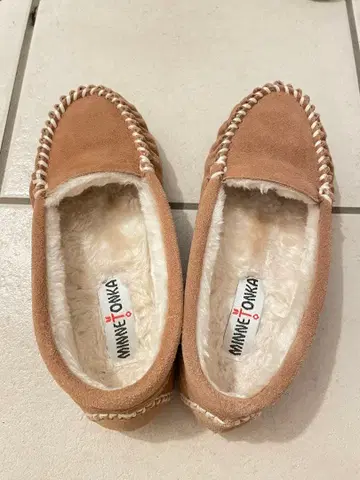 미네통카 보아 모카신 사이즈 6