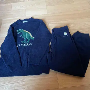 젤라또피케 상하의 세트