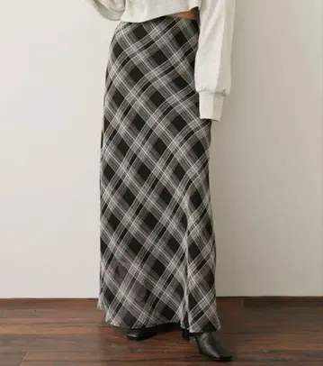 체크 내로우 스커트