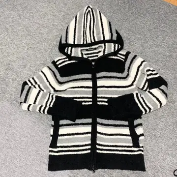 WILD PARTY 보더 후드티