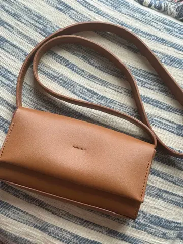 YAHKI 브라운 숄더백