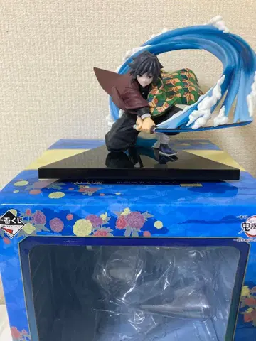 귀멸의 칼날 제일복권 토미오카 기유 피규어