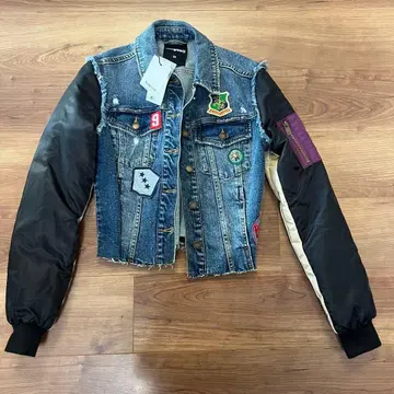 [ 미사용 새상품 ] Desigual 데님 자켓 XS 패치 포함