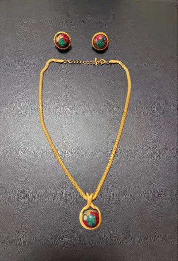 목걸이와 귀찌 2세트