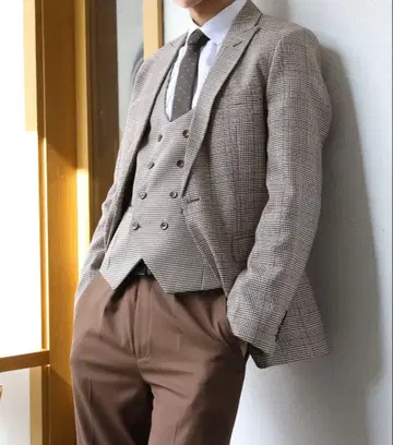 새상품 브라운 계열 체크 3피스 수트