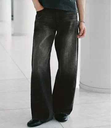 WYM 빈티지 워시드 커브드 데님 M 사이즈