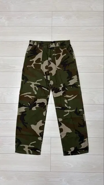 카모플라쥬 배기 팬츠 카모플라쥬 카모 무늬 배기 데님 구제 의류