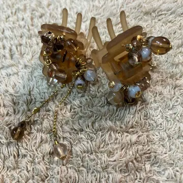 complex biz 비즈 장식 베이지 헤어 클립