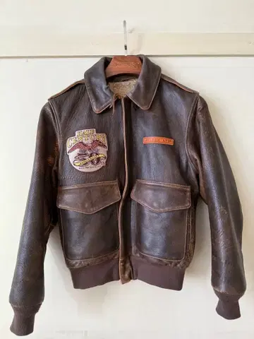 AVIREX 50주년 가죽 자켓 행거 포함