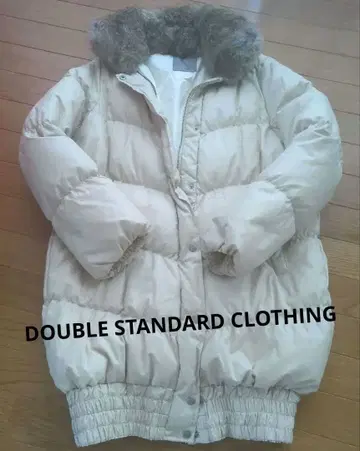 베이지 다운 자켓 탈부착 퍼 포함