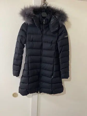 새상품급 TATRAS 블랙 롱 다운 자켓