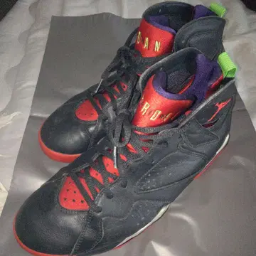 Jordan 스니커즈 블랙/빨간색/보라색/그린