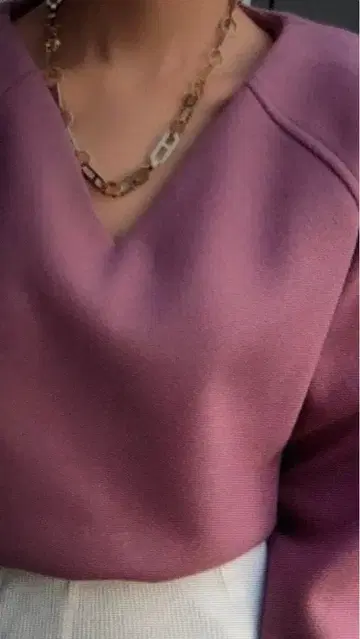 Diosfront 퍼플 V넥 맨투맨 상의