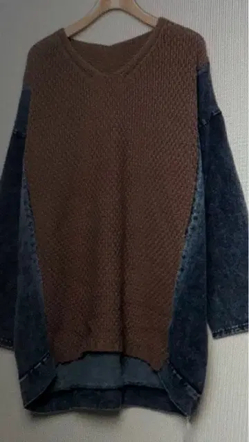 Bou Jeloud 브라운 니트 데님 이소재 상의