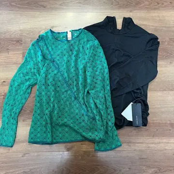 [미사용 새상품] united tokyo 그린 긴팔 셔츠 x 블랙 하이넥