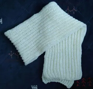 영국식 밴딩 화이트 머플러