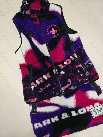 MARK & LONA 베스트&스커트 보아 셋업 38