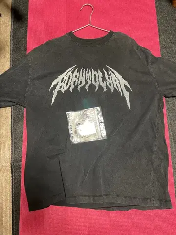 LYFT 그래픽 프린트 T셔츠 블랙 스티커 포함