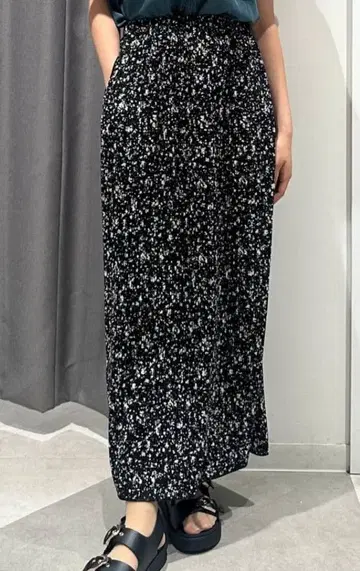 글로벌 워크 세플리츠 I라인 스커트