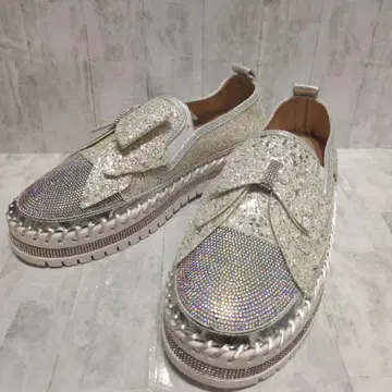 (새상품) 라메 장식 리본 포함 통굽 스니커즈 41