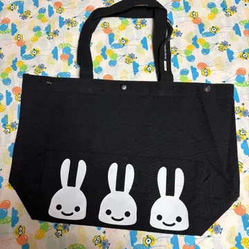 미사용 새상품 CUNE 오치비상 토끼 프린트 토트백 블랙