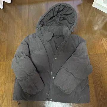 GU 후드 부착 그레이 퀼팅 자켓