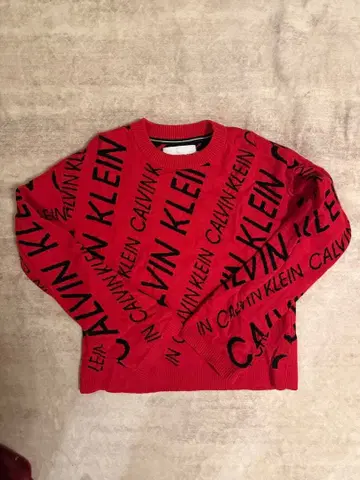캘빈클라인 스웨터 S 사이즈
