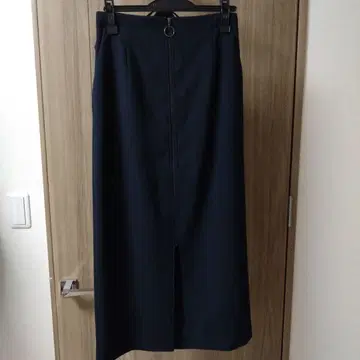 LOUNIE 네이비 타이트 스커트 슬릿