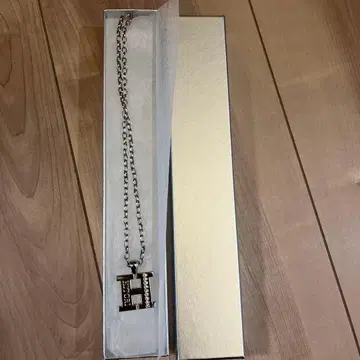 새상품 긴자 마루칸 H 펜던트 목걸이 사이토 히토리 실버