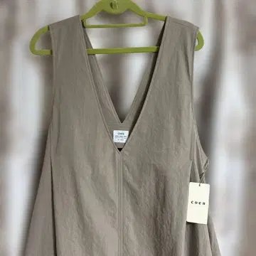 택 포함 새상품 완판템 coen 베이지 V넥 살로펫 사이즈 Free