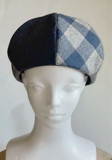 네이비 캐시미어와 그레이 헤링본 패턴의 울 6개 패널 베레모