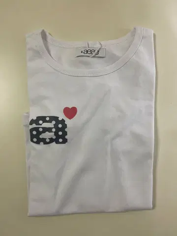 긴팔 T셔츠 화이트 폴카 도트 디자인