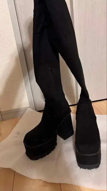 EMODA 블랙 니하이 부츠 플랫폼 힐