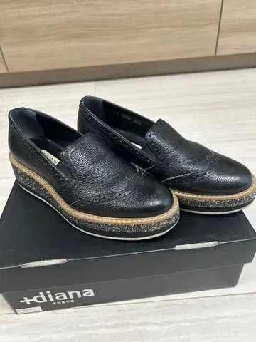 diana 블랙 가죽 로퍼 글리터 밑창